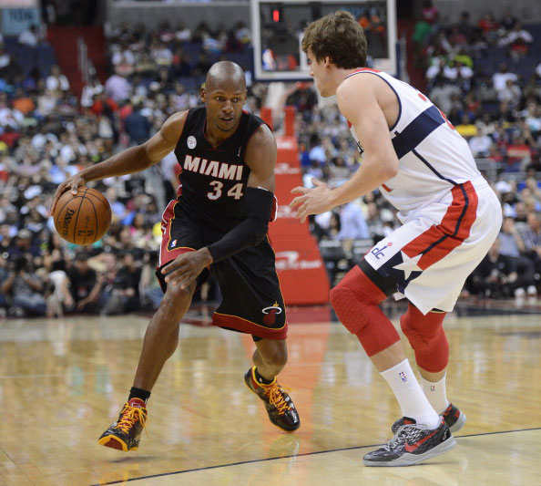 合击溃对手 合击溃对手