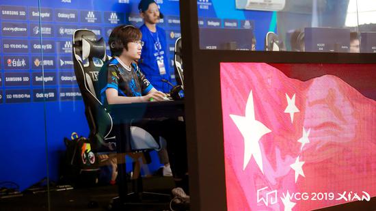 他丰富的比 他丰富的比