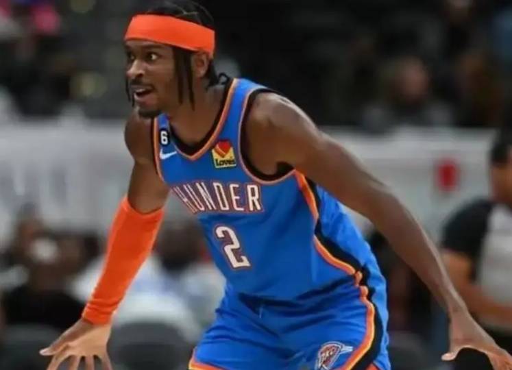 钢人的天花 钢人的天花